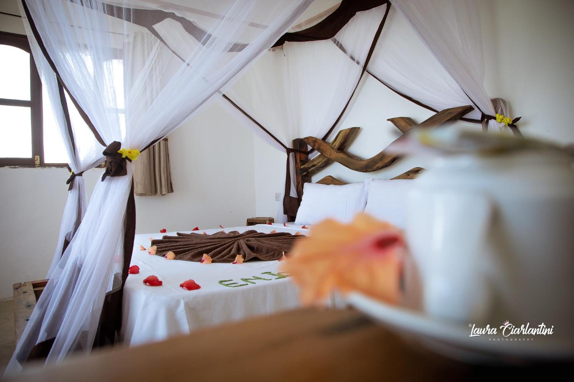 Uroa Zanzibar Vera Beach Hotel By Moonshine Dikoni Esterno foto